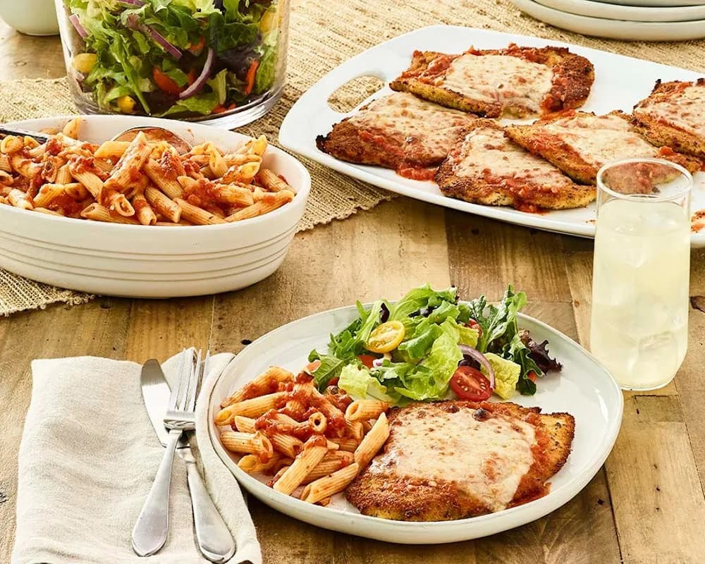 Family Bundle Chicken Parmesan