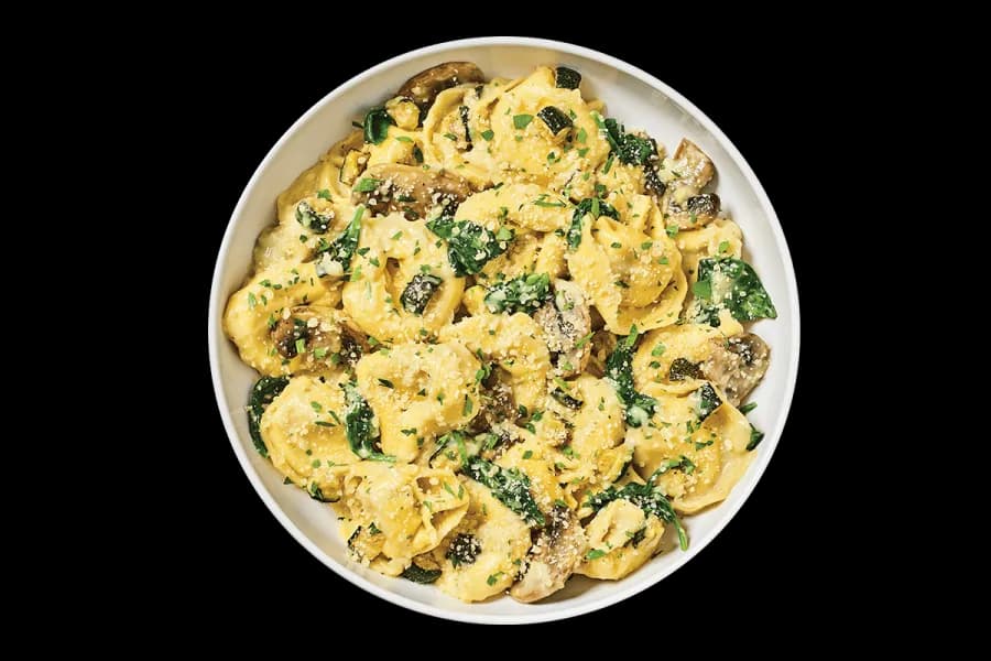 Noodles & Company Roasted Garlic Cream Tortelloni (Regular) 2026 price $10.10